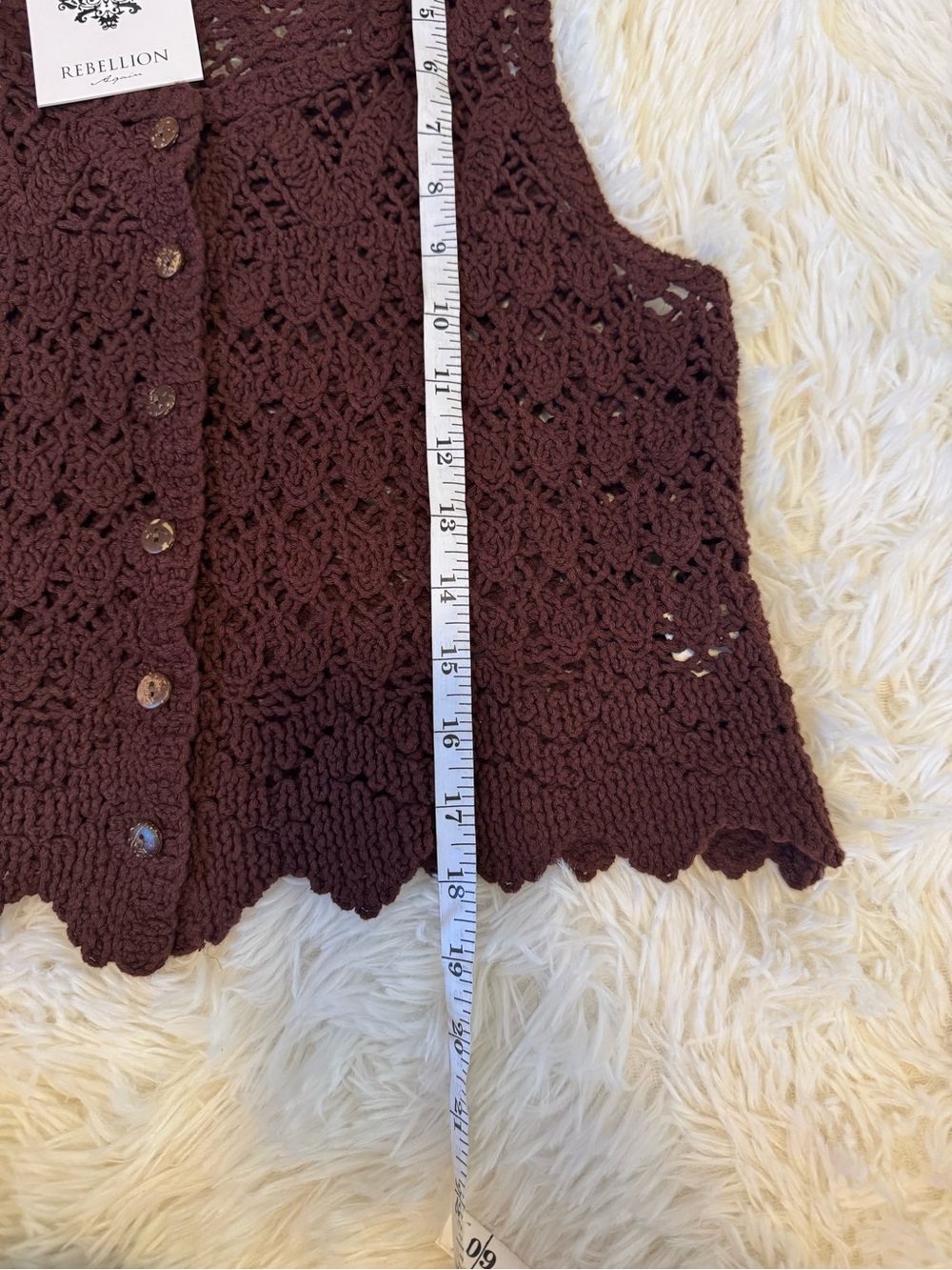 Rebellion Cropped Knit Vest - Picture 6 of 6